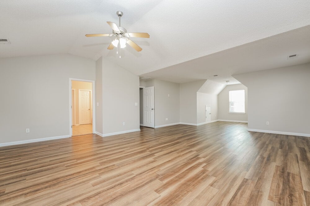 Building Photo - 4477 S River Cove