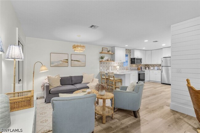 Building Photo - 6155 Standing Oaks Ln