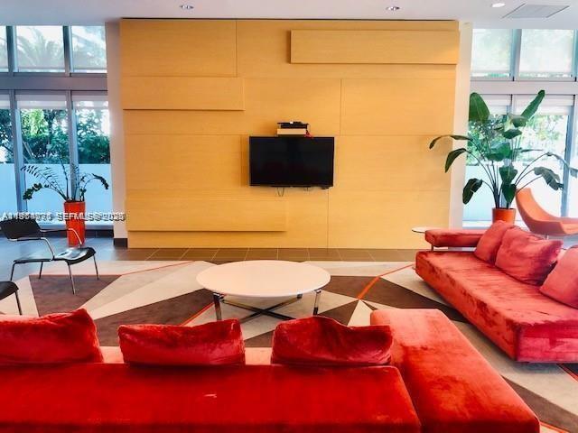 Building Photo - 79 SW 12th St