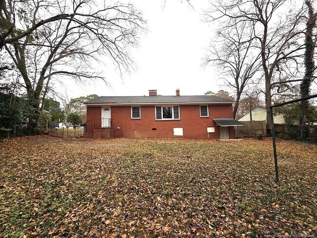 Building Photo - 1917 Catawba St