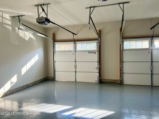 Building Photo - 1501 Arose Ln