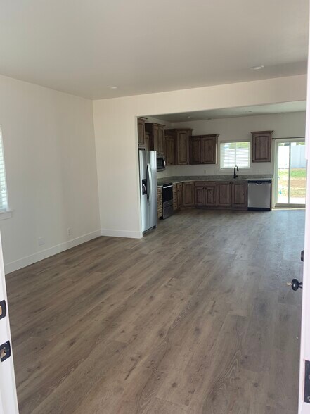 Building Photo - 1723 Dollys Way