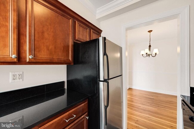 Building Photo - 922 S Washington St