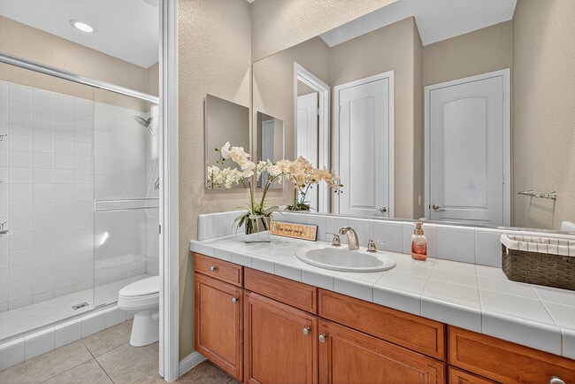 Building Photo - 35831 Raphael Dr