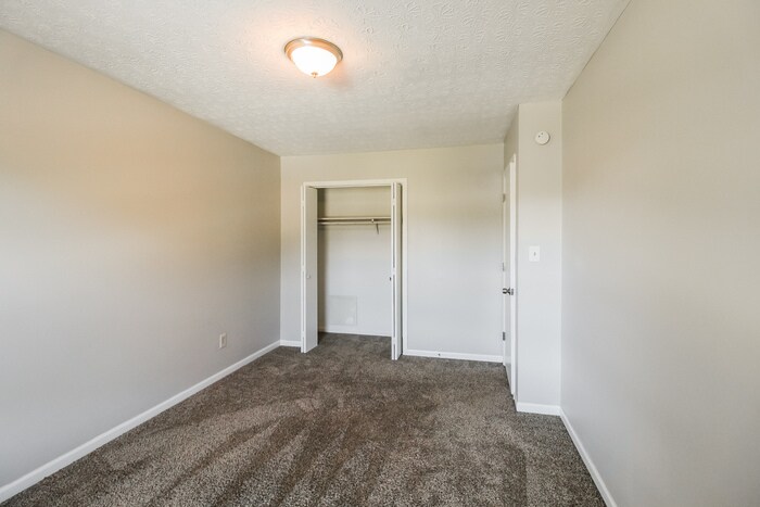 Building Photo - 1733 Overlook Way SW