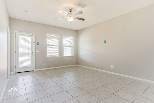 Building Photo - 35271 W San Capistrano Ave