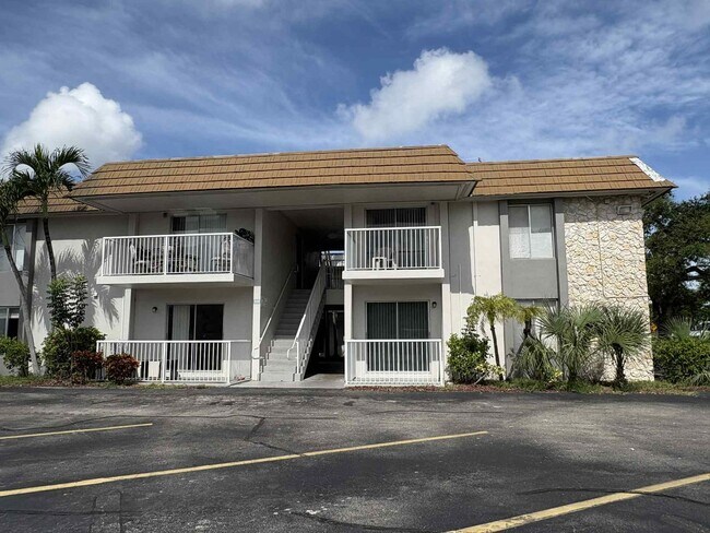 Building Photo - 1830 Maravilla Ave