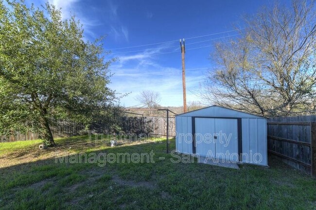 Building Photo - 7927 Horse Hollow