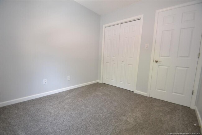 Building Photo - 308 Black Bird Ct