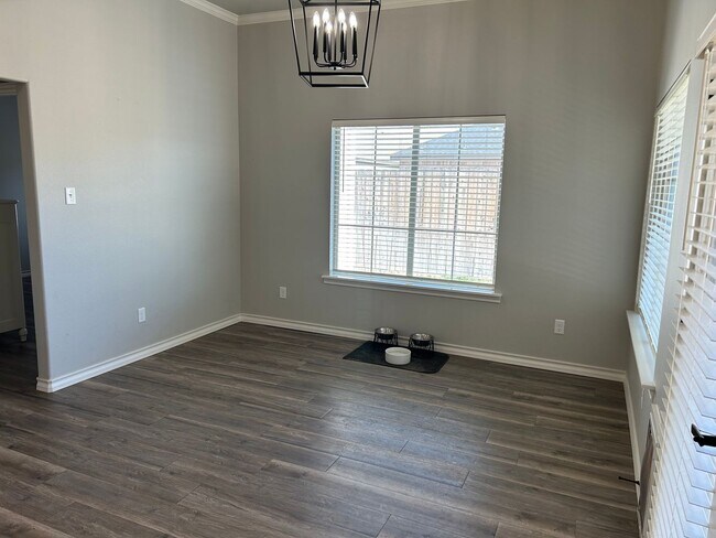 Building Photo - 1104 N Granby Ave