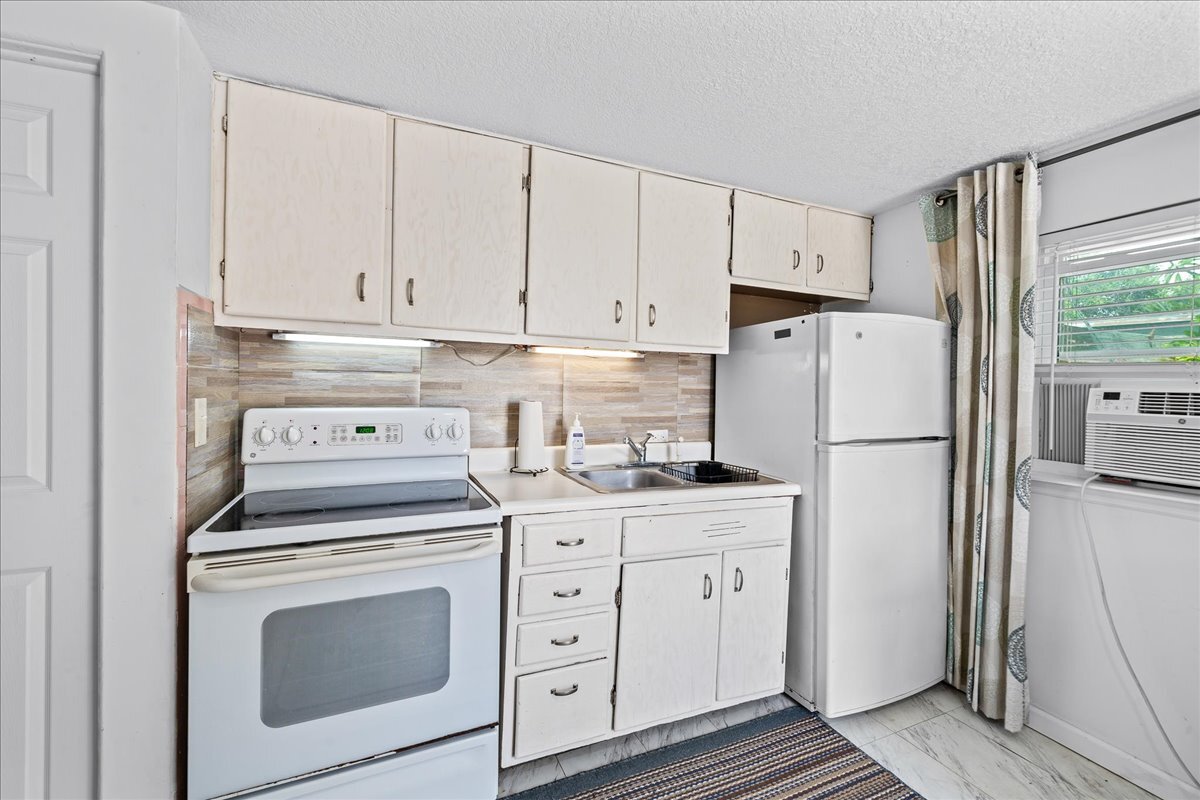 Building Photo - 512 Madison Ave