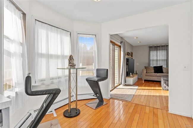 Building Photo - 199 Academy St