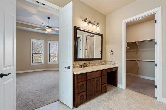 Building Photo - 1 Chandon Ln