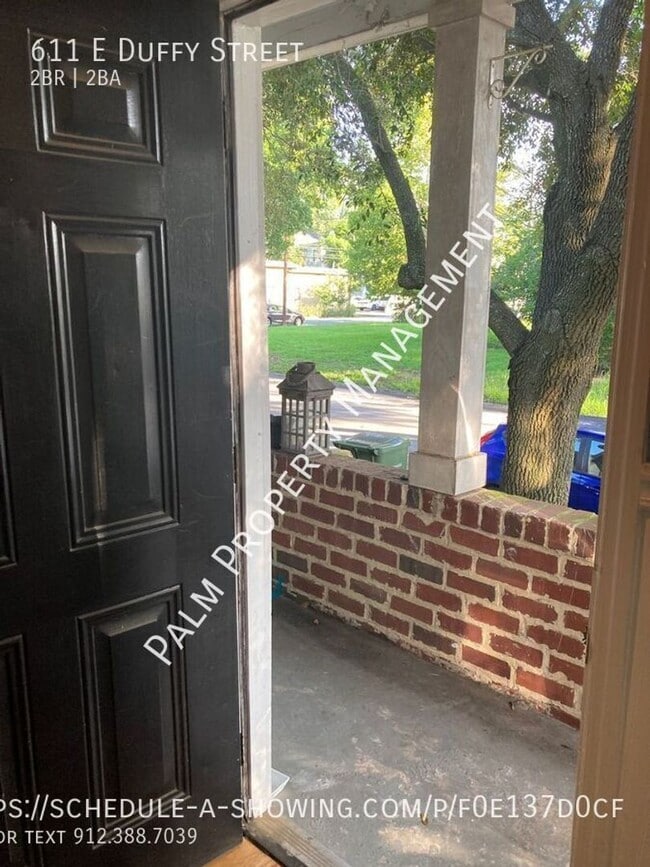 Building Photo - MOVE IN SPECIAL $250.00 OFF 1st Month's Rent- 2 bedroom, 1.5 bath apartment with W/D unit and sha...