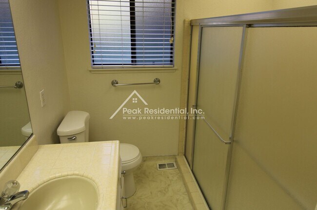 Building Photo - 9344 Winding Oak Dr