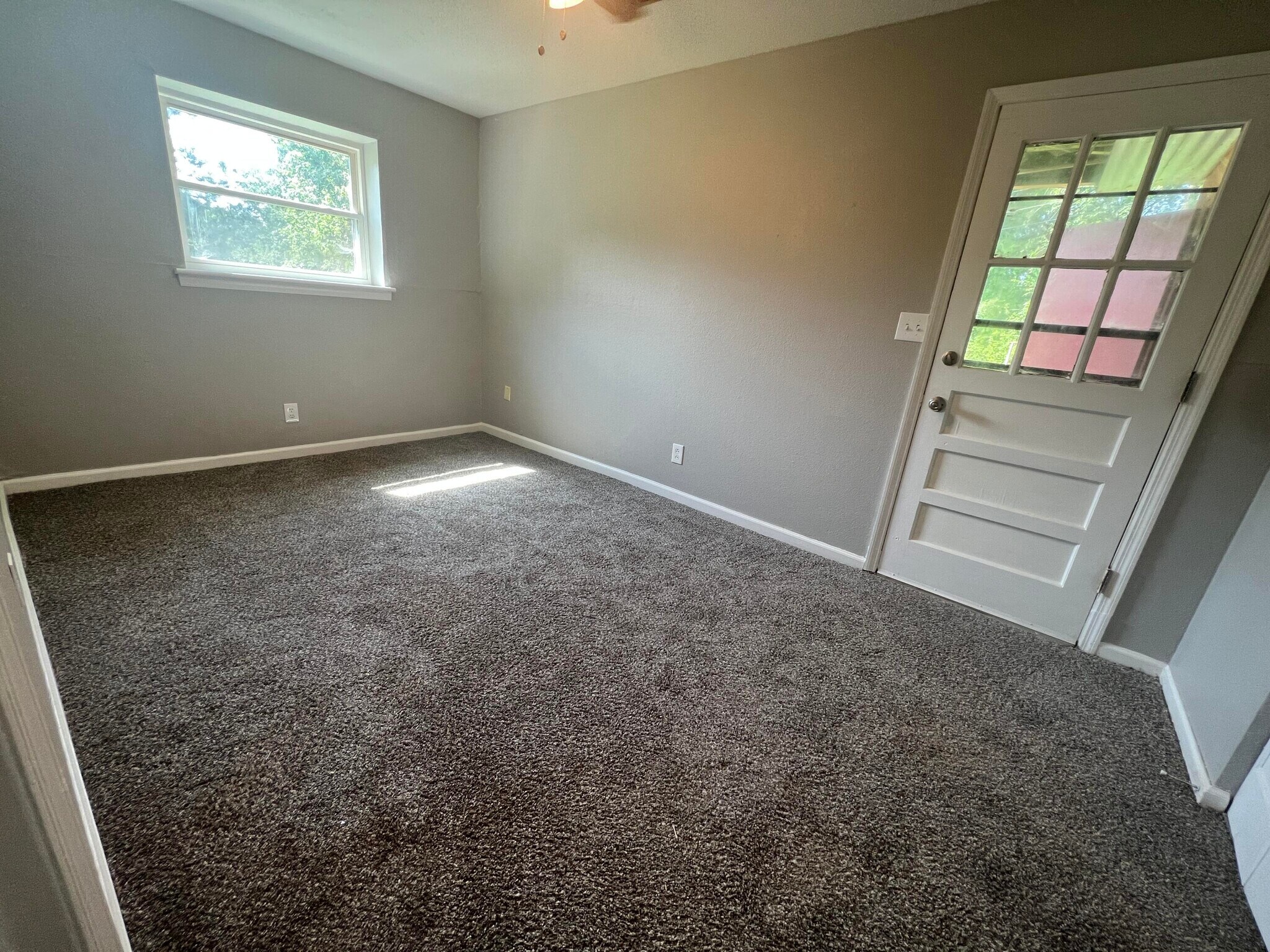 Building Photo - 5056 Shoals Ln