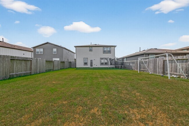 Building Photo - 10831 Fall Mill Dr