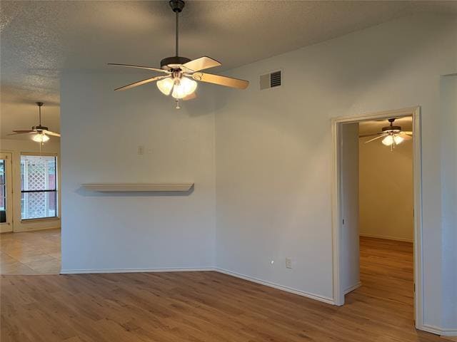 Building Photo - 2428 Chestnut Way