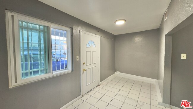 Building Photo - 4052 W 103rd St