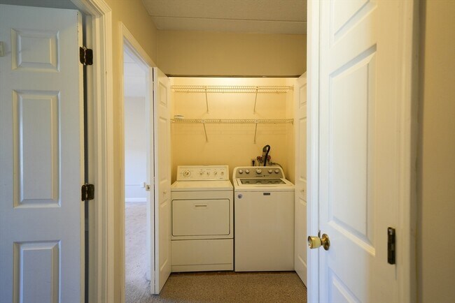 Building Photo - 16 Winter St