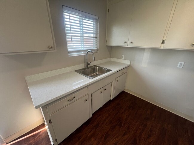 Building Photo - 226-228 Oakland Avenue