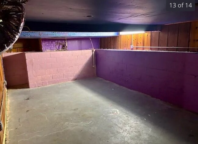 Building Photo - 306 S Olive St