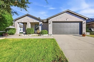 Building Photo - 1665 Crown Point Dr