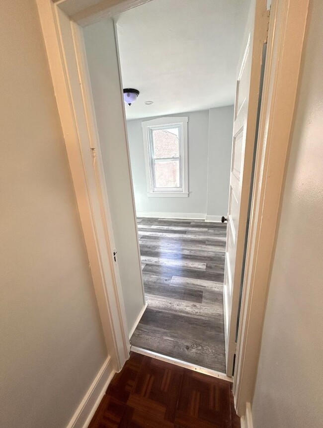 Building Photo - Beautiful Remodeled Lancaster 4 BR/2 bath ...