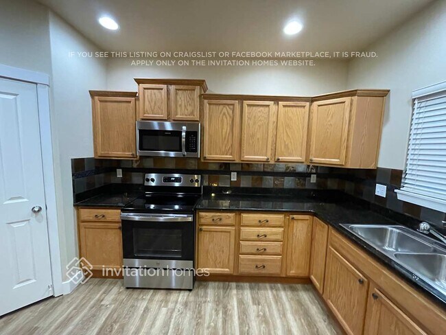 Building Photo - 14102 11th Pl W