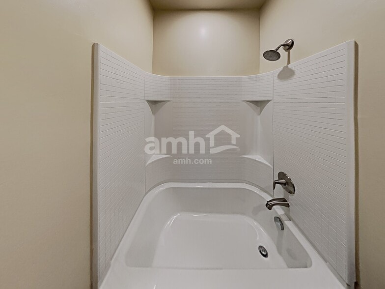 Building Photo - 4427 N Morgan Way