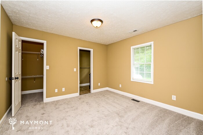 Building Photo - 325 Longview Rd