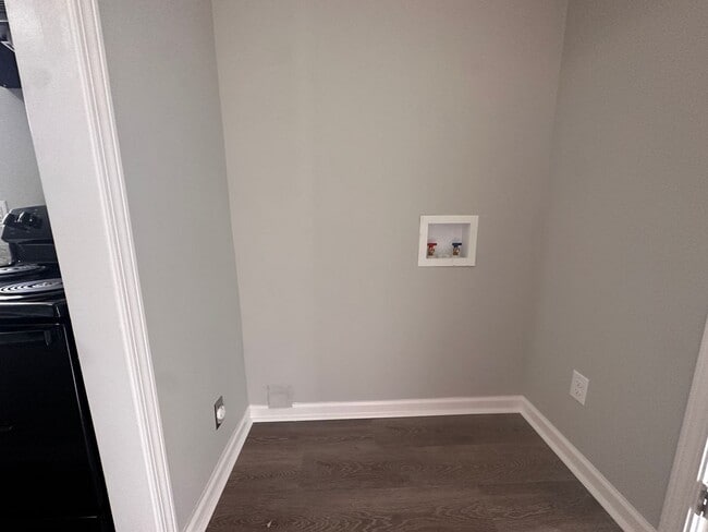 Building Photo - Updated 2/1 Available NOW