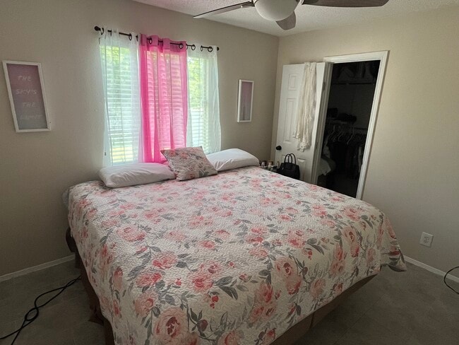 Building Photo - 801 Cactus Dr