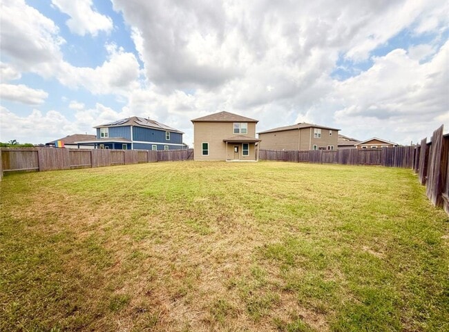 Building Photo - 14502 Chasing Bend Dr