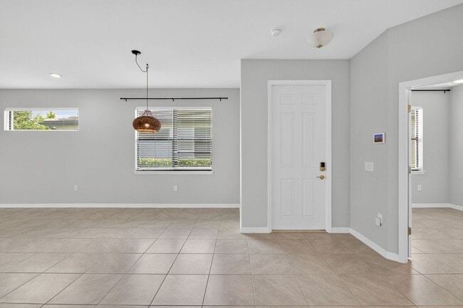 Building Photo - Annual Unfurnished 2 Bedroom 2 Bathroom with a Den located in the Preserve at the West Villages!