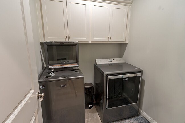 Building Photo - Available July 15, 2026