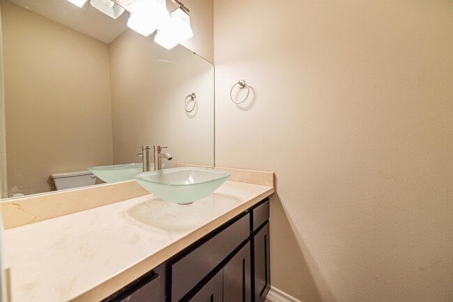 Building Photo - 120 Tranquilo Dr