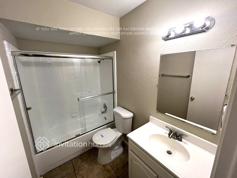 Building Photo - 2649 E Javelina Cir