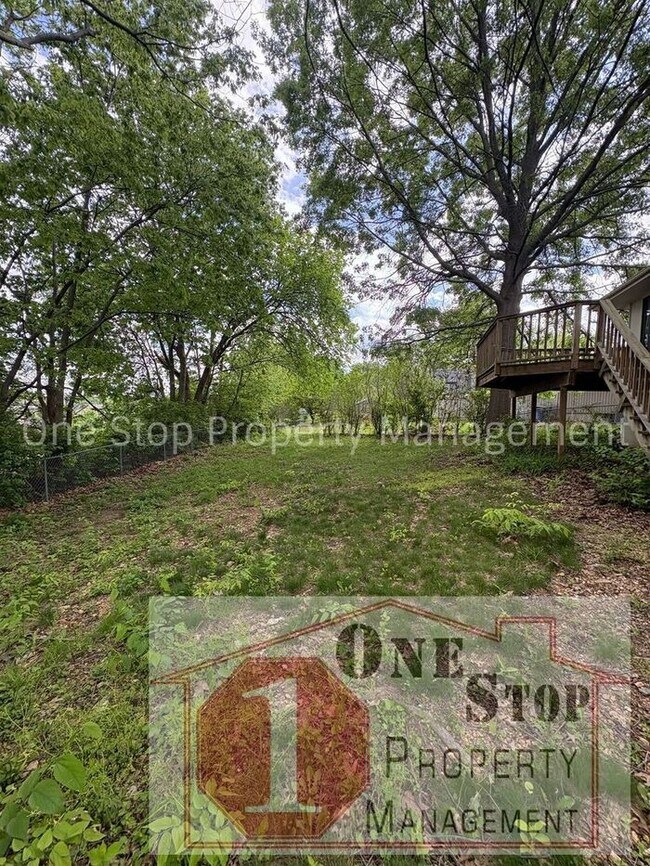 Building Photo - Beautiful 3 Bedroom / 2 Bathroom House in Blue Springs!