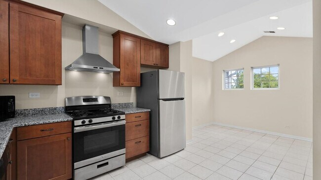 Building Photo - 3073 Kentshire Cir