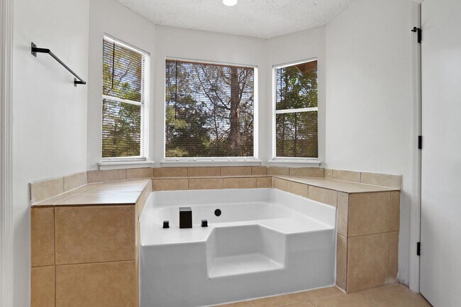 Building Photo - 5022 Windsor Downs Dr