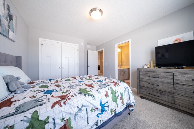 Building Photo - 6668 Coach House Ln