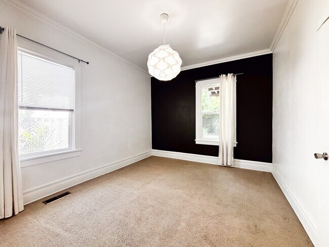 Building Photo - Beautiful, Bright, & Open Bungalow