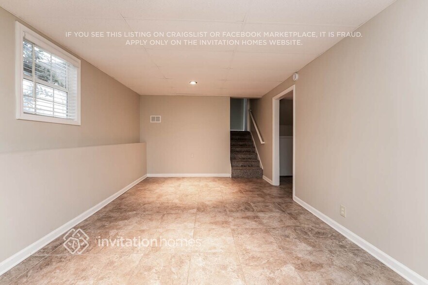 Building Photo - 373 Rustic Ridge Cir