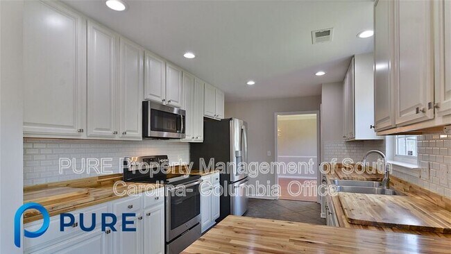 Building Photo - 229 Kenmore Park Dr