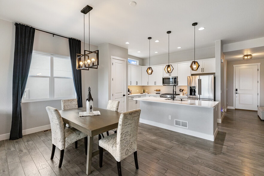 Building Photo - 2131 Seaglass St