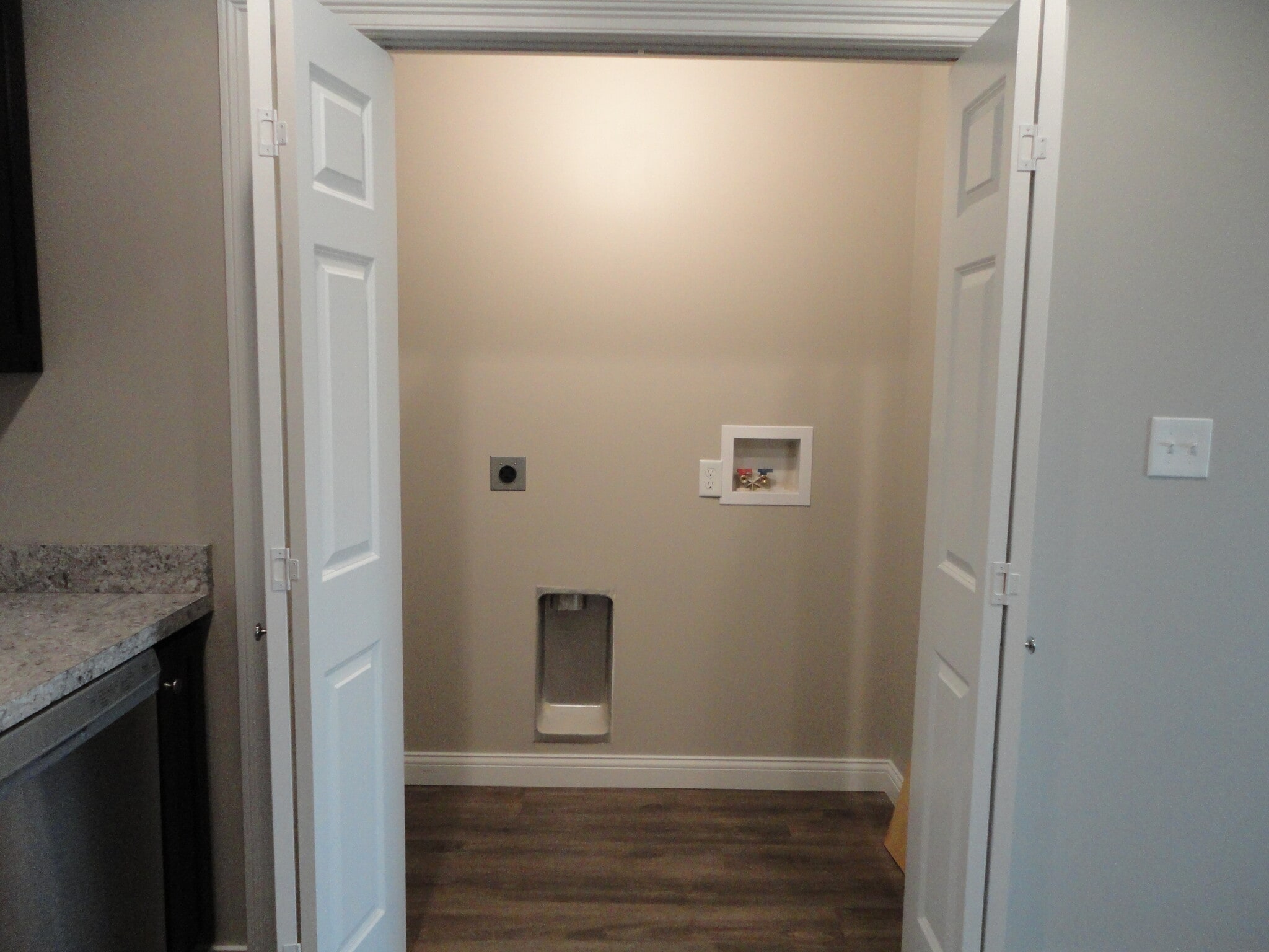 W/D room - 3130 Burlew Blvd