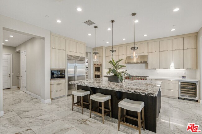 Building Photo - 20124 Piccadilly Ln