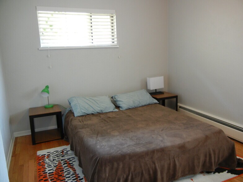Bedroom 2 - 955 Saulsbury St