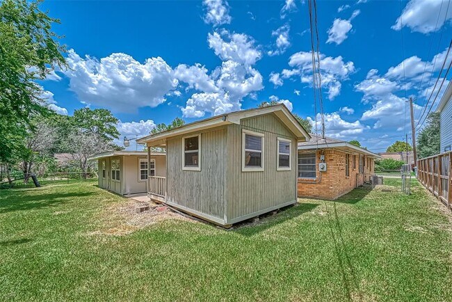 Building Photo - 4117 Lemac Dr